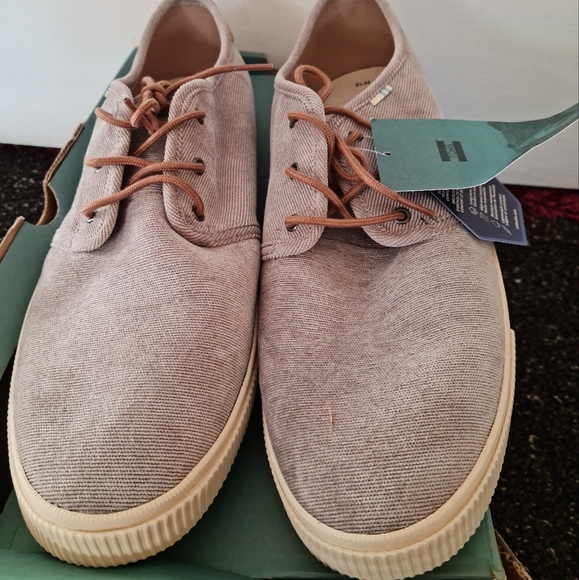 Men's Toms, Carlo style, size 12, light grey denim,new with tags in box, laced - Picture 4 of 5